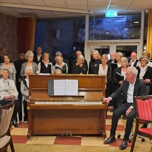11-03-2025 Optreden in De Biesdel Velp Opening van de Voorzitter Jacqueline e